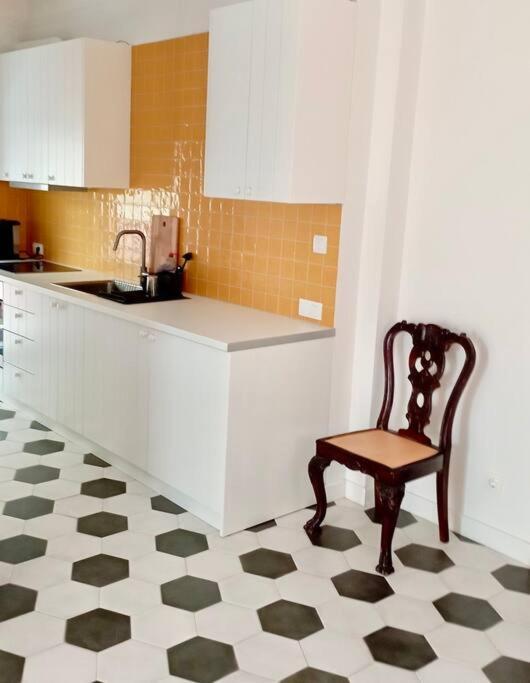 Stylish City Flat Near Promenade Салоники Экстерьер фото